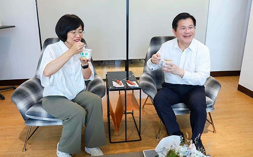 林佳龍挺蘇巧慧接棒新北　端這家麵線憶4年前蘇貞昌陪跑