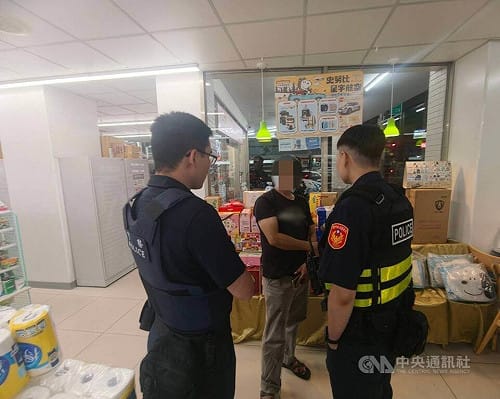 台中男陷台越跨國戀陷阱險寄金融卡　超商店員報警合力阻詐
