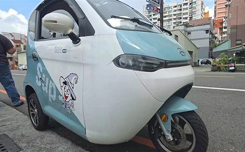 中國製「老頭樂」現身嘉義街頭！懸掛自製車牌 上路最高罰3.6萬