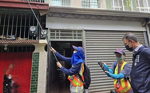 岡山登革熱家庭群聚擴大檢查孳生源　高市府單日開出30張舉發單