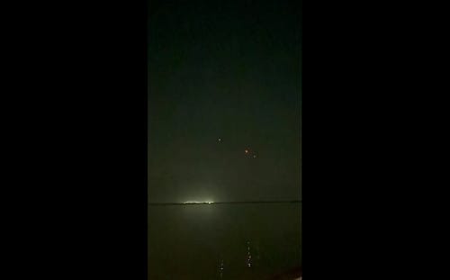 (影) 美軍又開轟了！ 伊朗拉拉克島遇襲後也反擊美基地 川普誓言再回應