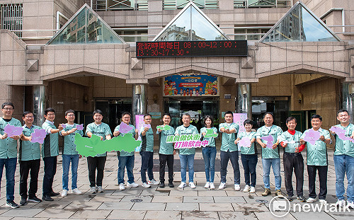 台中綠營最大陣仗！蔡其昌率「新力連線」15人登記參選市議員