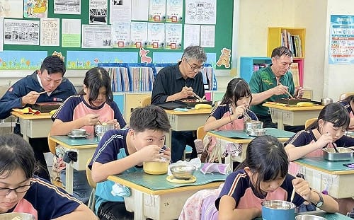 高市全面推動免費午餐    鼎金國小示範創新五感食農教育  