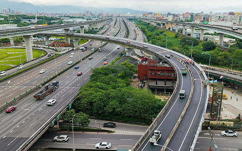 中秋教師節連假避車潮！高公局估：國5將連塞12小時