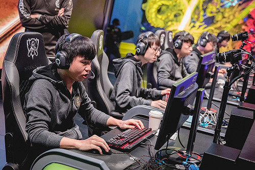 《英雄聯盟》想加入RNG？ 進中國戰隊徵選門檻高！