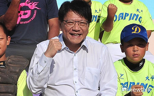 戰百里侯》拼命三郎拼連任 潘孟安急為屏東找出「路」