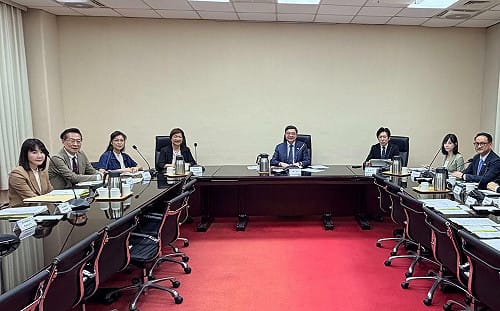 王惠美拜會政院討論建設規劃 卓榮泰：盼新協調模式成為中央地方合作參考