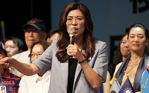 鄭麗文批沈伯洋是「紅孩兒」：不但家裡賺紅錢、還拿美國人的錢