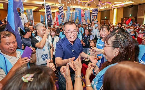 選戰加溫 李四川直搗蘇巧慧本命區、成立醫師後援會