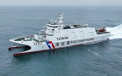 假執法、真侵擾！中國2海警船現蹤綠島、蘭嶼　海巡蘭嶼艦全程監控