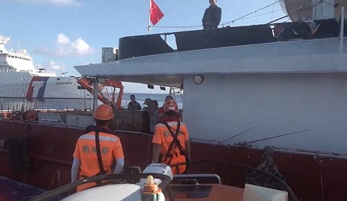 海巡：依法驅離東沙越界中國漁船　並兼顧人道救援