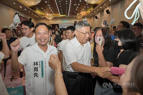 柯文哲屏東輔選　喊民眾黨不能永遠只是網路政黨