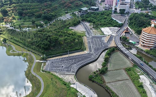 國慶連假走訪高雄果嶺自然公園 雙湖停車場助攻順暢入園