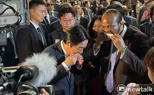 林佳龍與妻子國慶酒會放閃！賴清德與史王享用美食大讚好吃