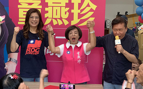 鄭麗文高雄輔選首站挺童燕珍　三民區成藍營擴席關鍵戰區