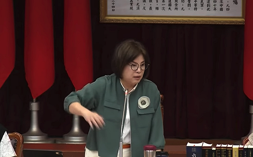 （影）對賈永婕立院穿著批評  賴惠員硬坳慘遭洗版 網嗆：還要繼續辯？