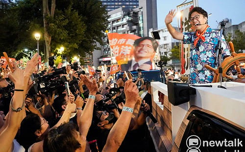 沈伯洋民調輾壓蔣萬安17％ 國民黨：真的穩了！