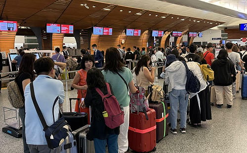 連假首日遇航班回補 桃機估今下午達疏運高峰！機捷普通車維持15分鐘班距