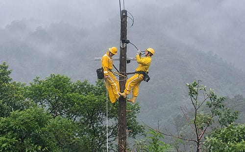 薔琵颱風狂掃全台！34萬戶曾停電　台電拚今晚全復電