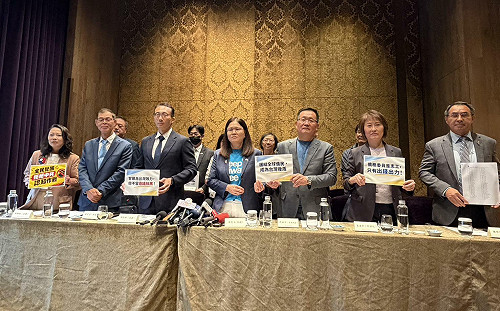 徐佳青慶生風波！記者追問公帑爭議 僑委提證據反嗆：不要誤導