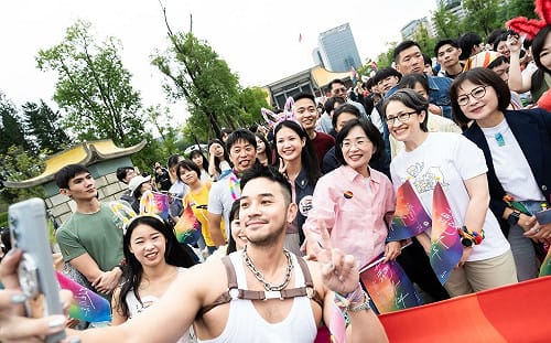 力挺性別平權！與蕭美琴出席同志遊行 蘇巧慧：平權需要所有人小心守護