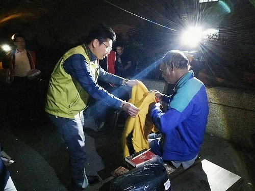 冷氣團來襲有夠冷! 屏東縣府送暖關懷街友