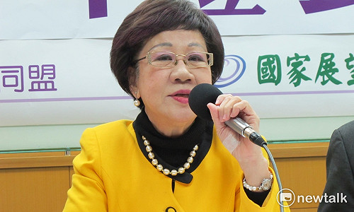 推和平中立公投  呂秀蓮：已有2萬份連署書