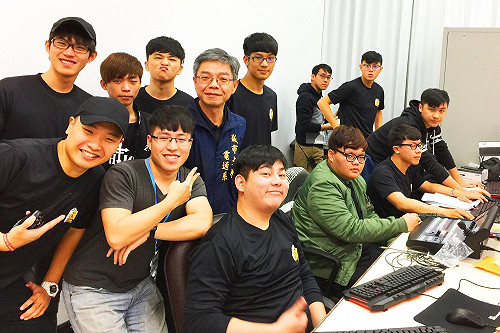 《英雄聯盟》全國高中職電競大賽  75校學生同場爭冠！