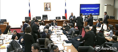 第三接收站改採「迴避藻礁方案」中油：明年一月提報告