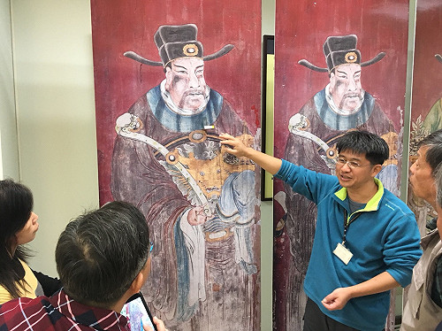 彰化龍山寺門神 文化部文資中心進行修護