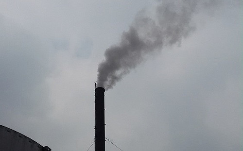 打擊空汙不手軟 違法排黑煙環署祭重罰