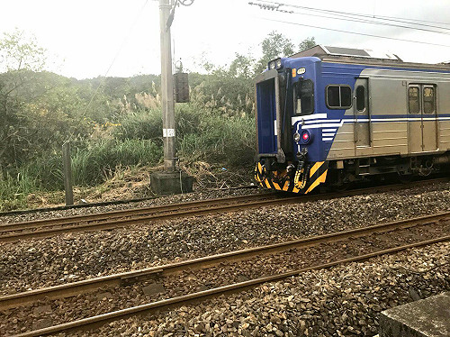 快訊》台鐵4191次區間車 貢寮撞路人釀一死