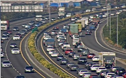 連假首日車禍塞車樣樣來  公總：北高維持4小時車程