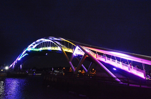 婚紗照沒來這裡拍就遜啦！永安夕照觀海橋落日