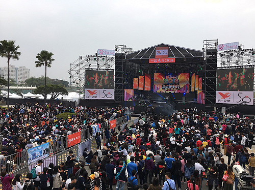 2018倒數計時！高雄夢時代破萬人搶看彩排