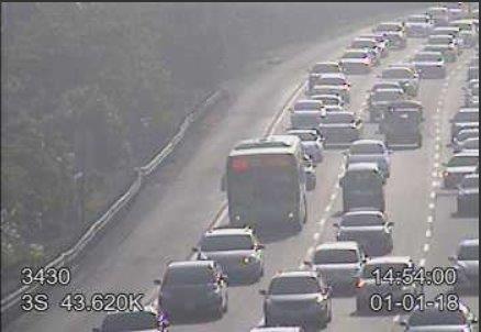 元旦開車返家心切 國道多起路段車禍