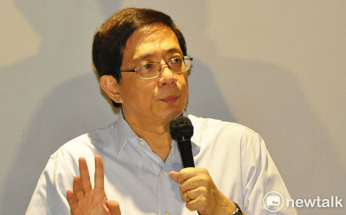 準校長管中閔兼任獨董爭議  台大高成炎教授籲教育部退回重選