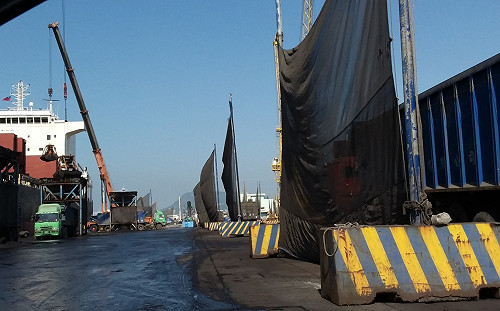 防塵、噴霧、減速  高雄港抗空汙出絕招！