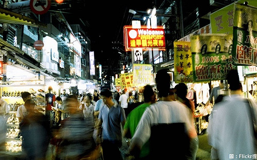 逢甲夜市升級4星級！全區支援無線WIFI電子支付系統