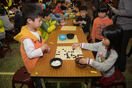 南投市長盃全國圍棋公開賽  360位小棋手棋盤大PK