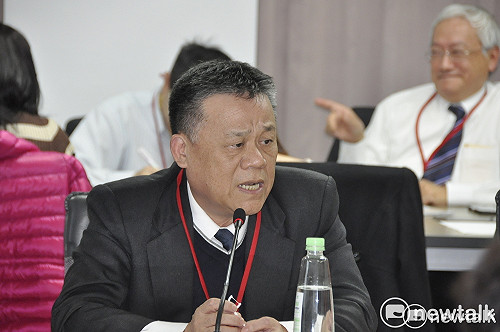 勿淪高學歷野蠻人！世新校長吳永乾勉畢業生提高「言質」