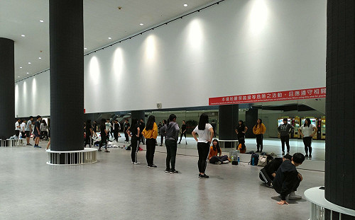 增椅子、換鏡子  中山地下街爵士廣場變大了！