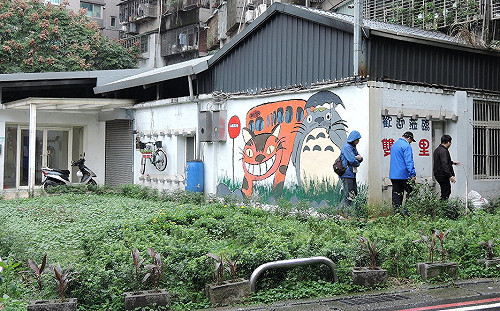 龍貓牆新北市也有！社區重生成文青打卡點