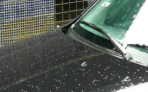 快訊》僅20分鐘快閃 氣象局鞍部站15時降下冰霰