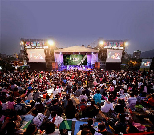 228音樂會「嘸放手」  高美館登塲