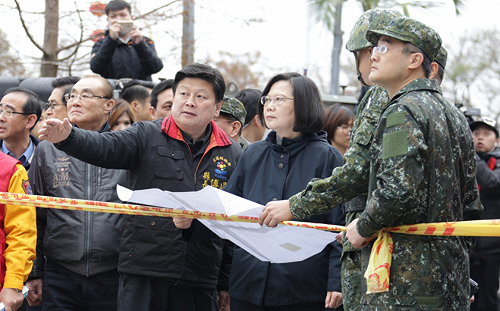 總統前往慈濟醫院探視  指示海基會協助中國觀光客傷患