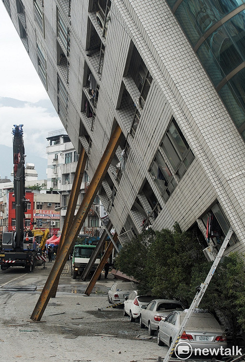 救災不中斷 消防署長：雲門翠堤沒有每小時傾斜5公分