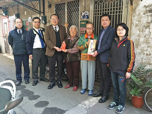 保二暖警伸援手！歲末南下慰問警遺眷