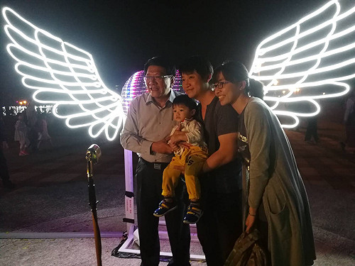 Fun春節》就在明天熱博！潘孟安送Hellokitty限量紅包