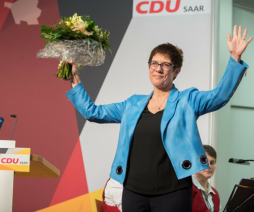 梅克爾接班人浮出 任命女邦長接黨秘書長